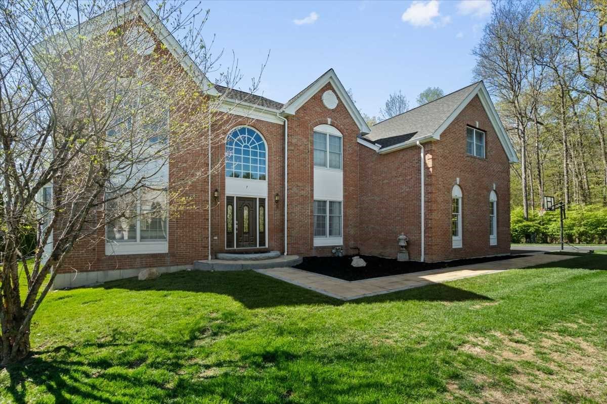 7 Dickinson Circle — photo