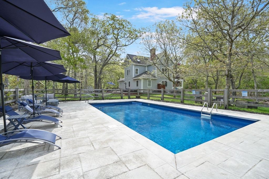 10 North Bog Road, Edgartown, MA 02539 — photo 2