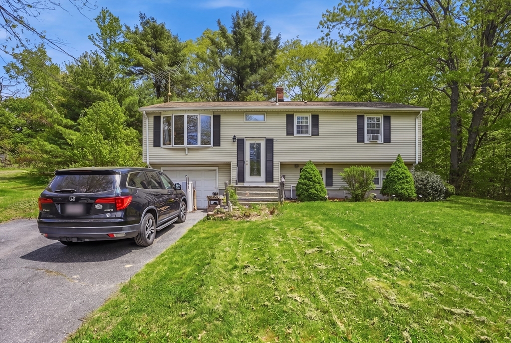 12 Valerie Circle — photo