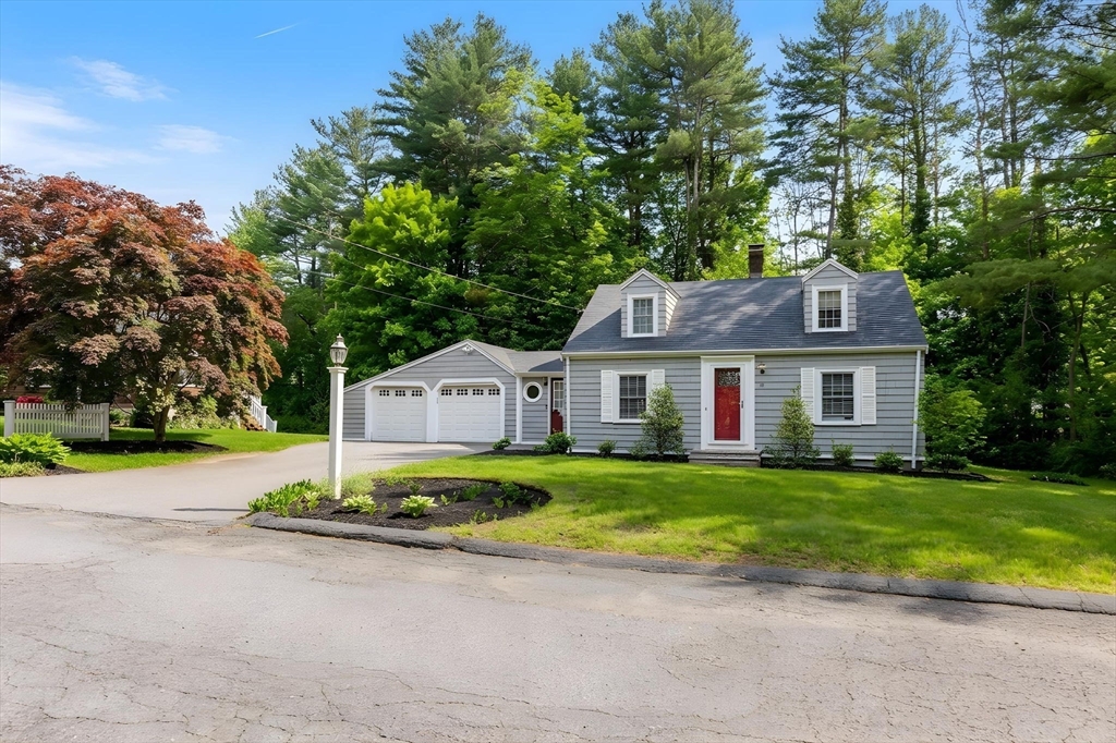10 Forrest Road, Walpole, MA 02081