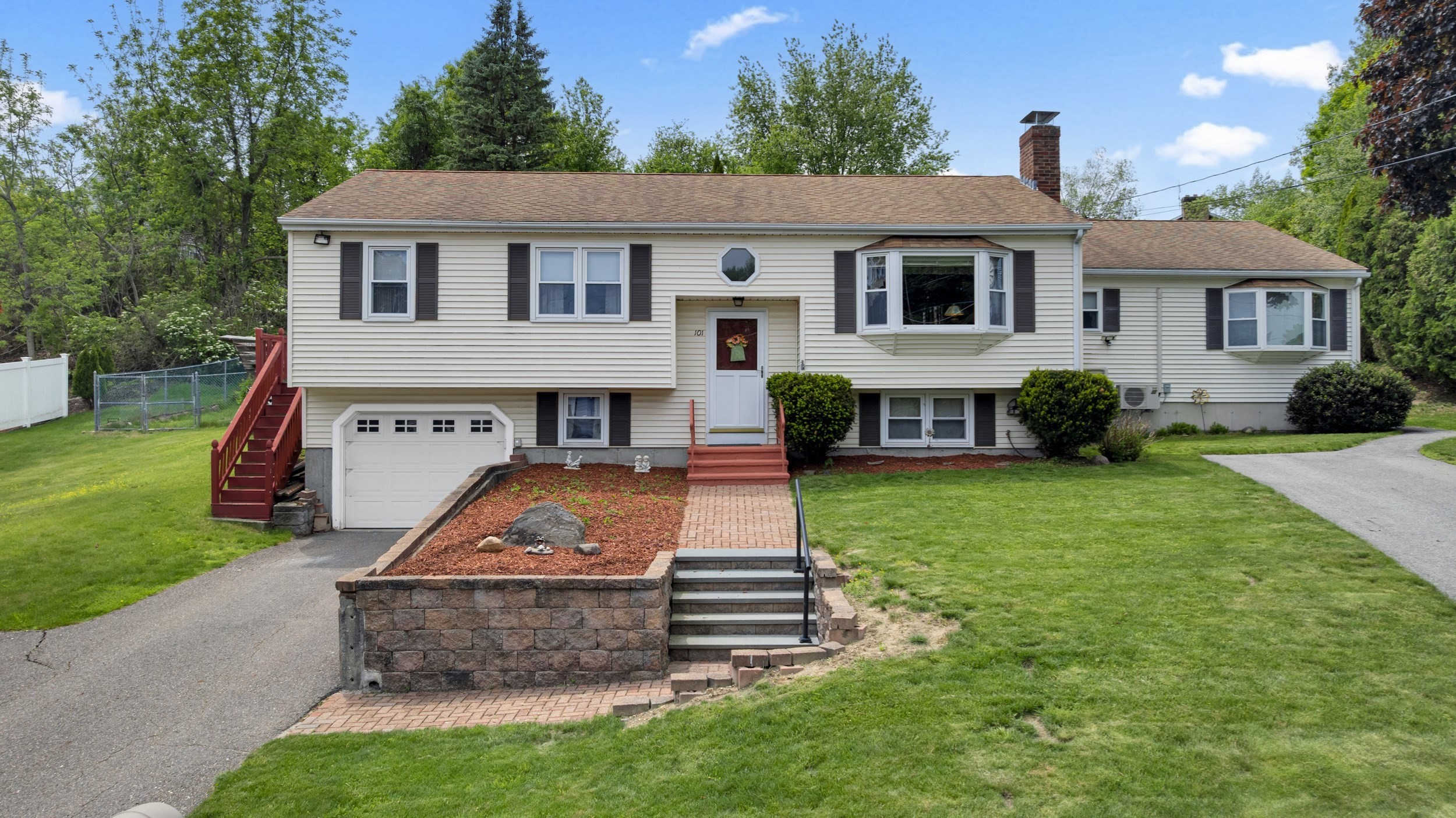 101 Long Hill Dr — photo