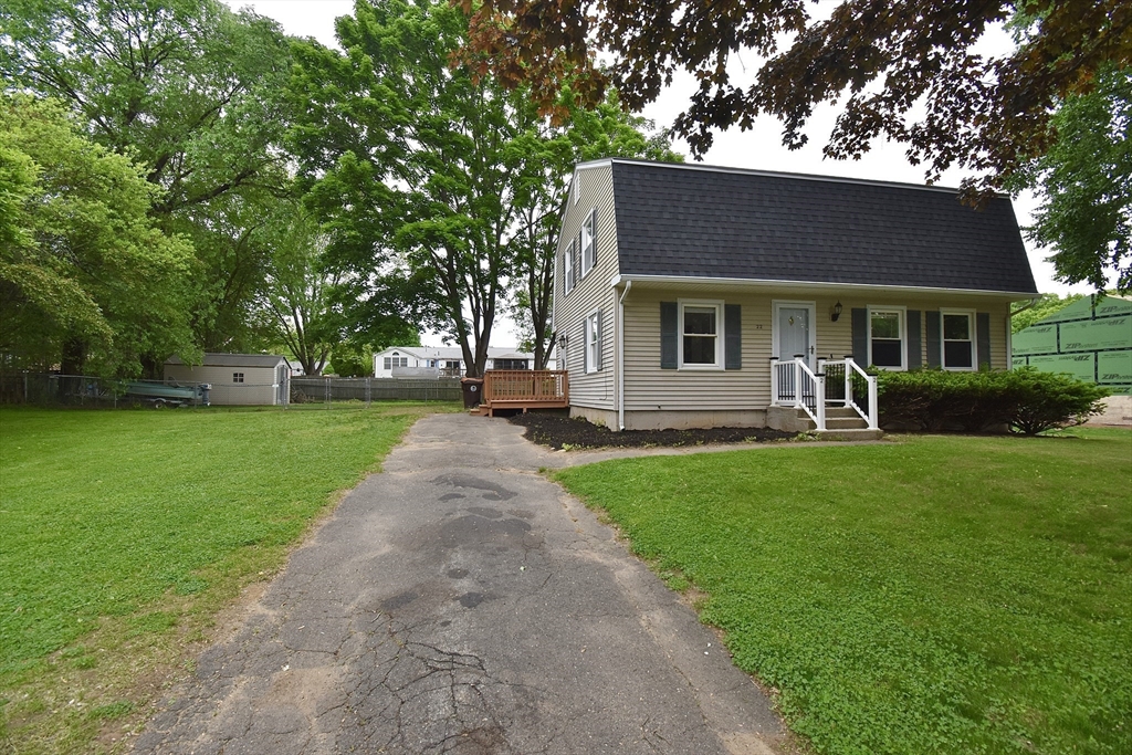 22 Hunting Ln — photo