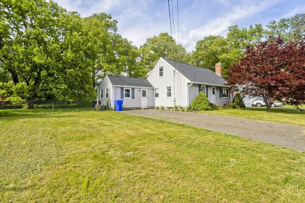 93 Moss Road, Springfield, MA 01119