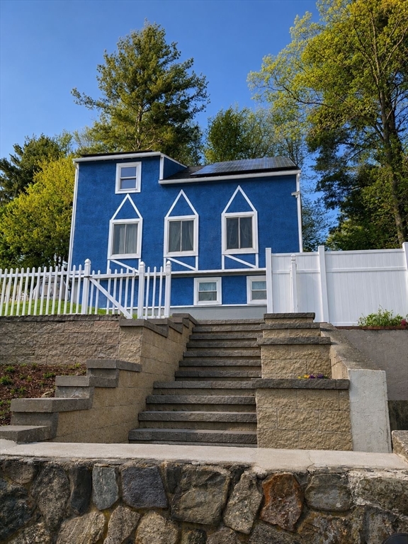 50 Lakeshore Dr — photo