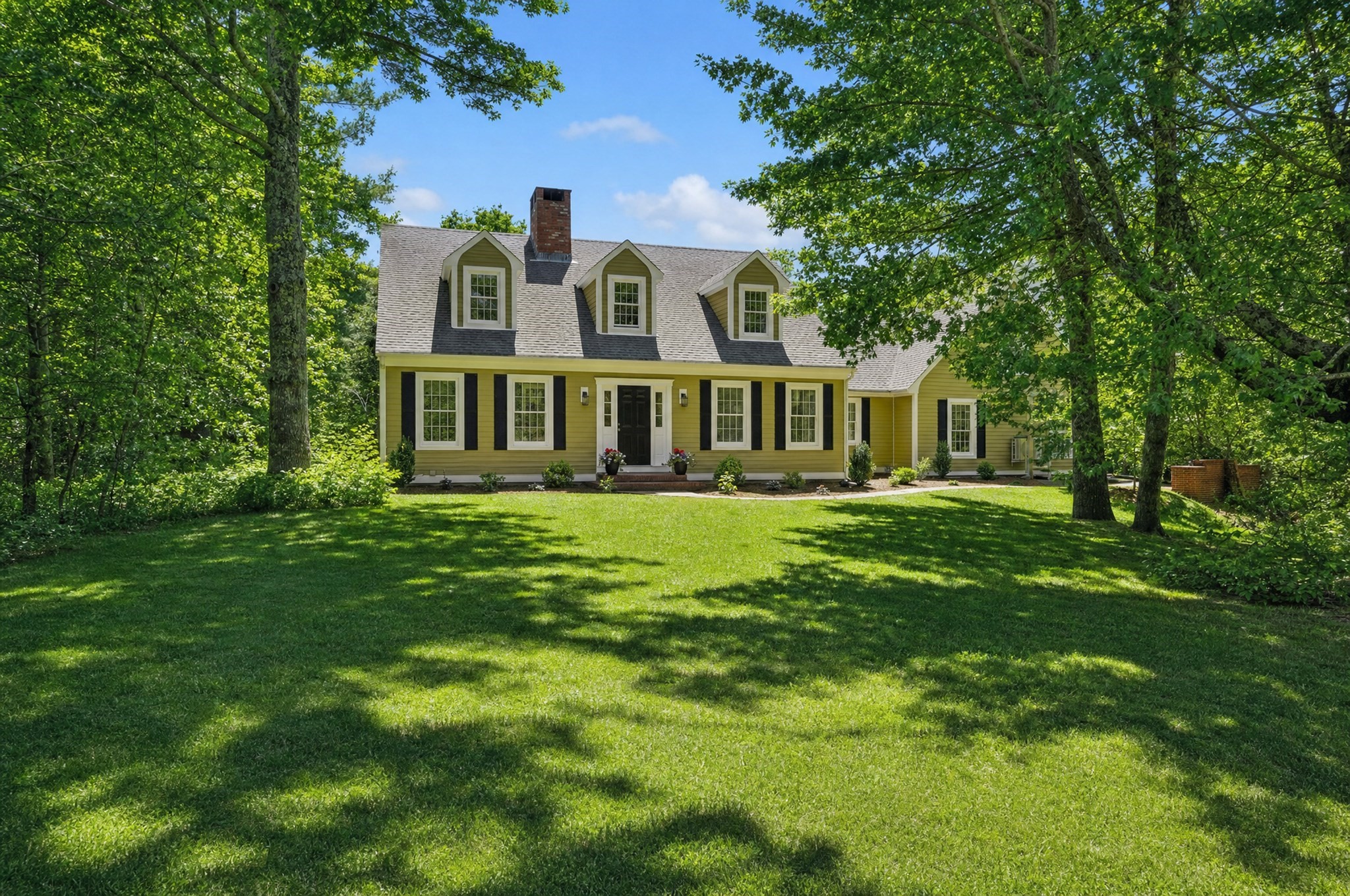 44 Tiffany Dr — photo