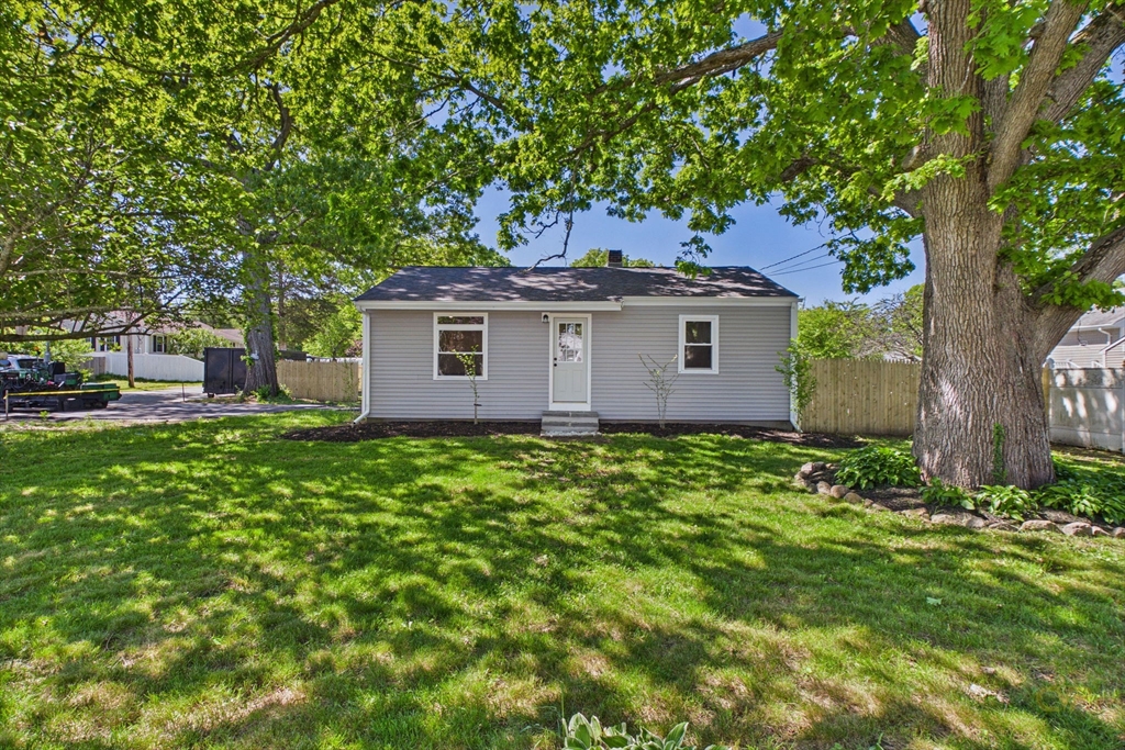 44 Wing Road, Acushnet, MA 02743
