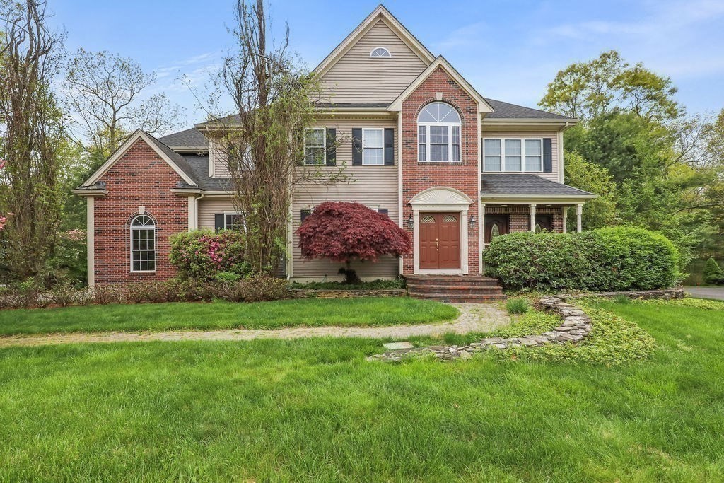 12 Kristen Circle — photo