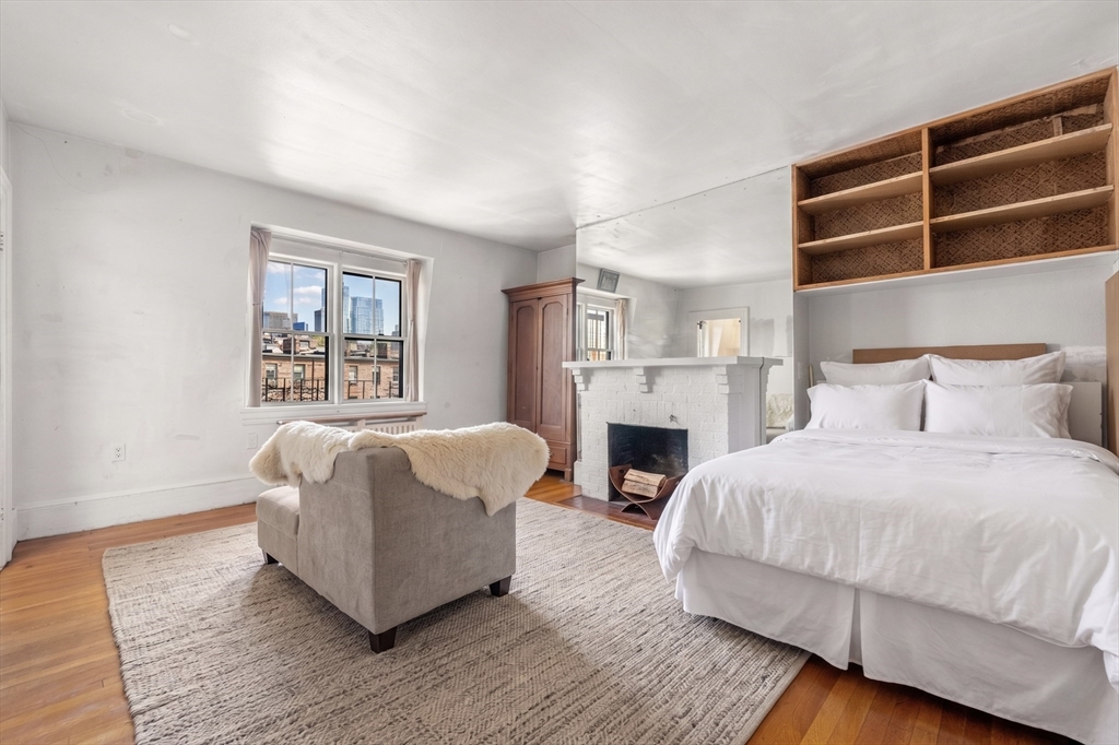 8 Brimmer St #5B — photo