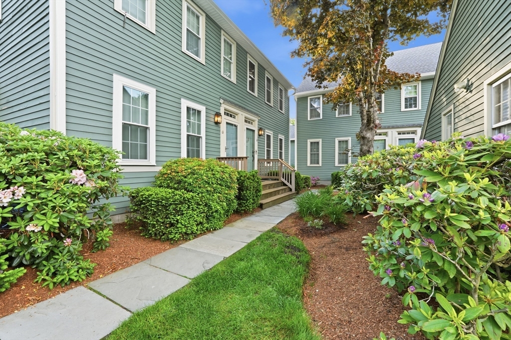 63 Brookdale Cir #63 — photo
