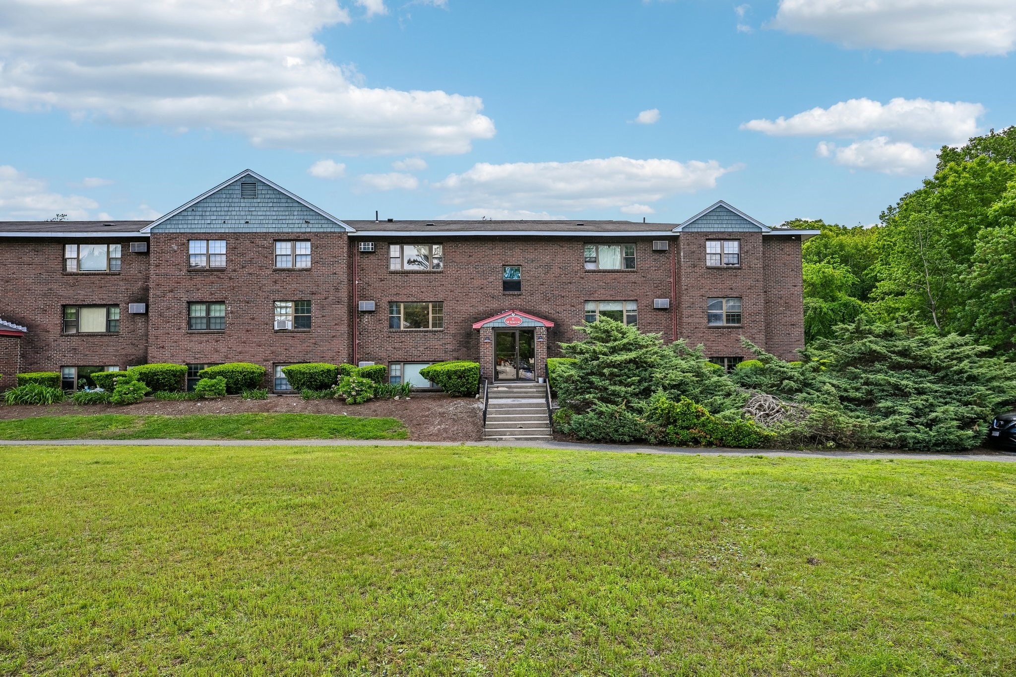 58 Spencer Rd #26K — photo