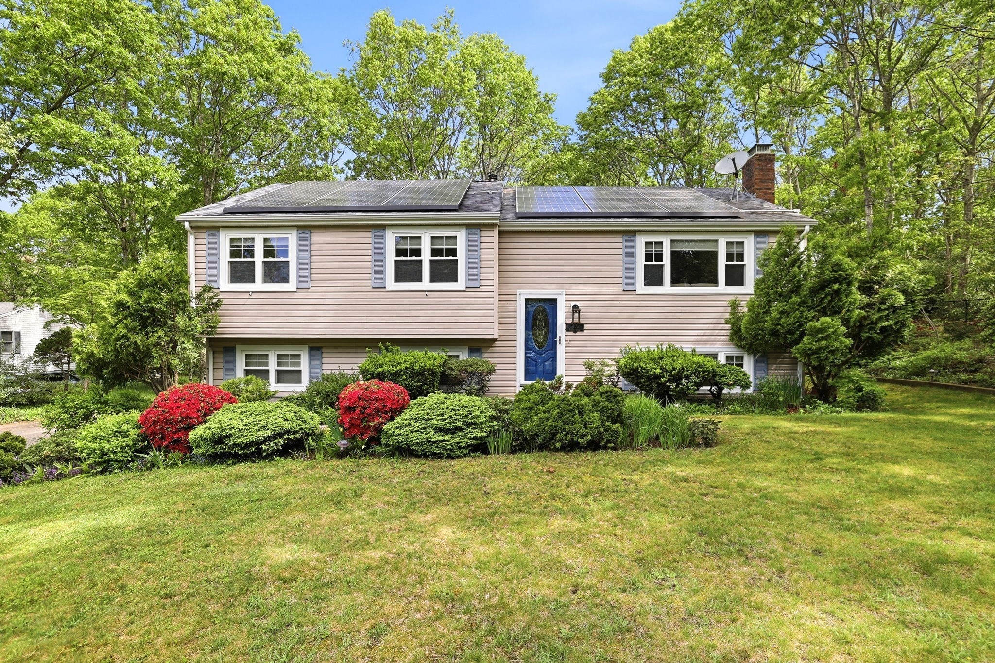 17 Briggs Ave — photo