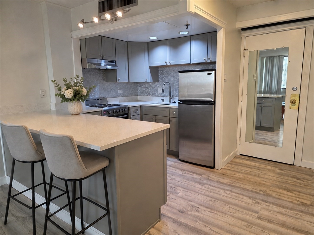70 Southbridge St #811 — photo