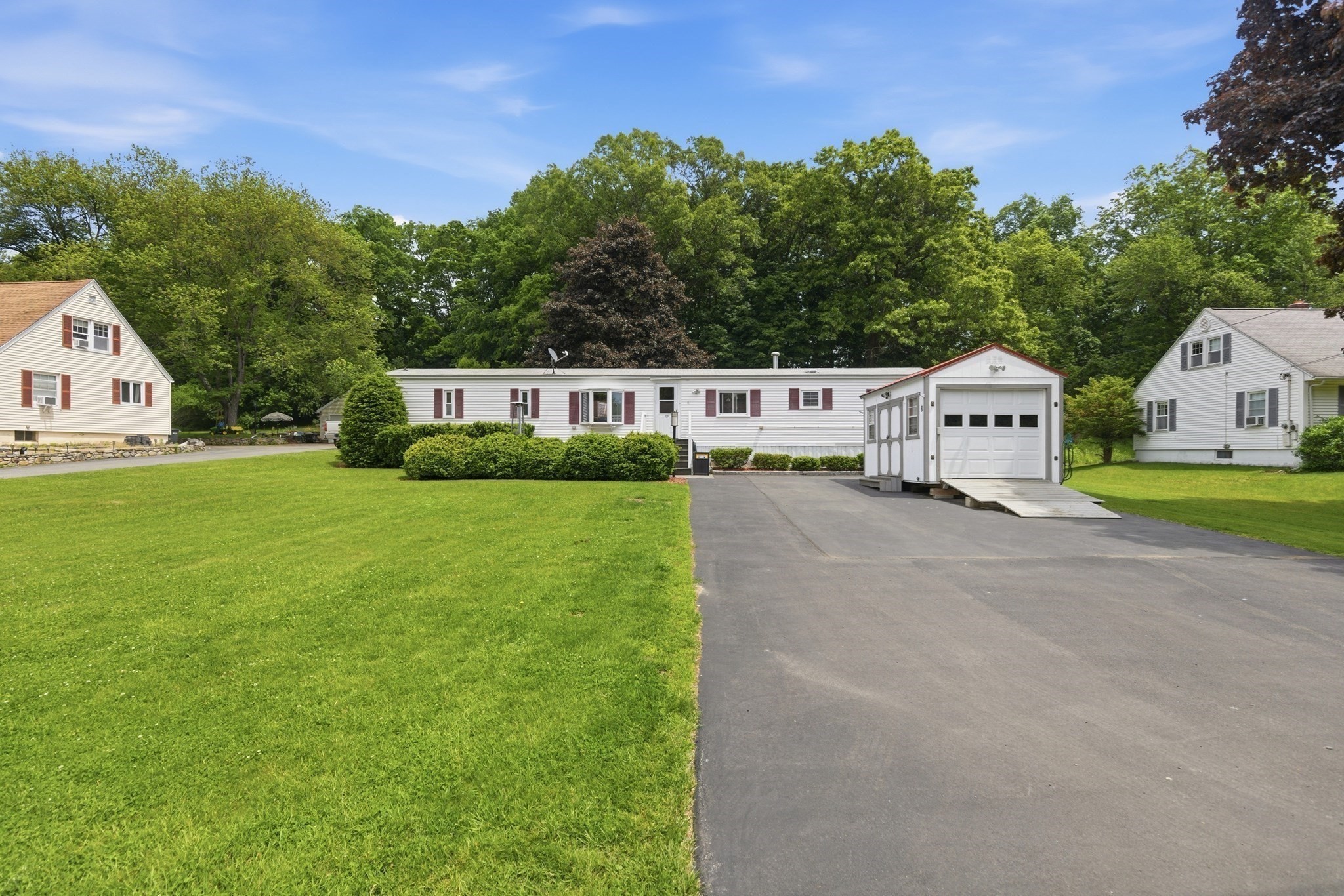 8 Donahue Ln — photo