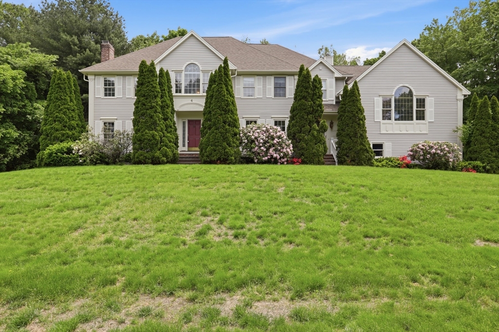 4 Farnham Circle — photo