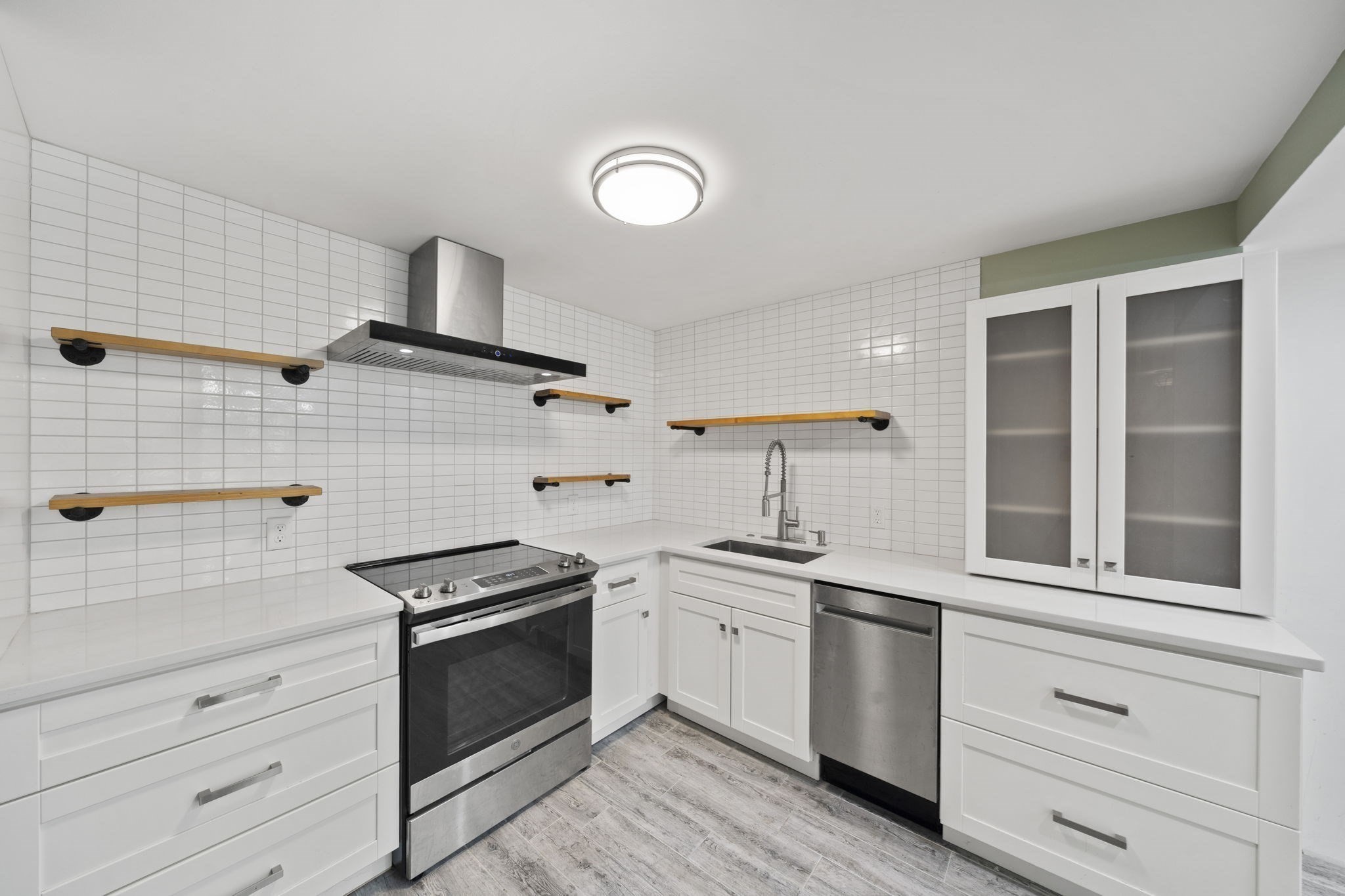155 George Washington Blvd #205 — photo