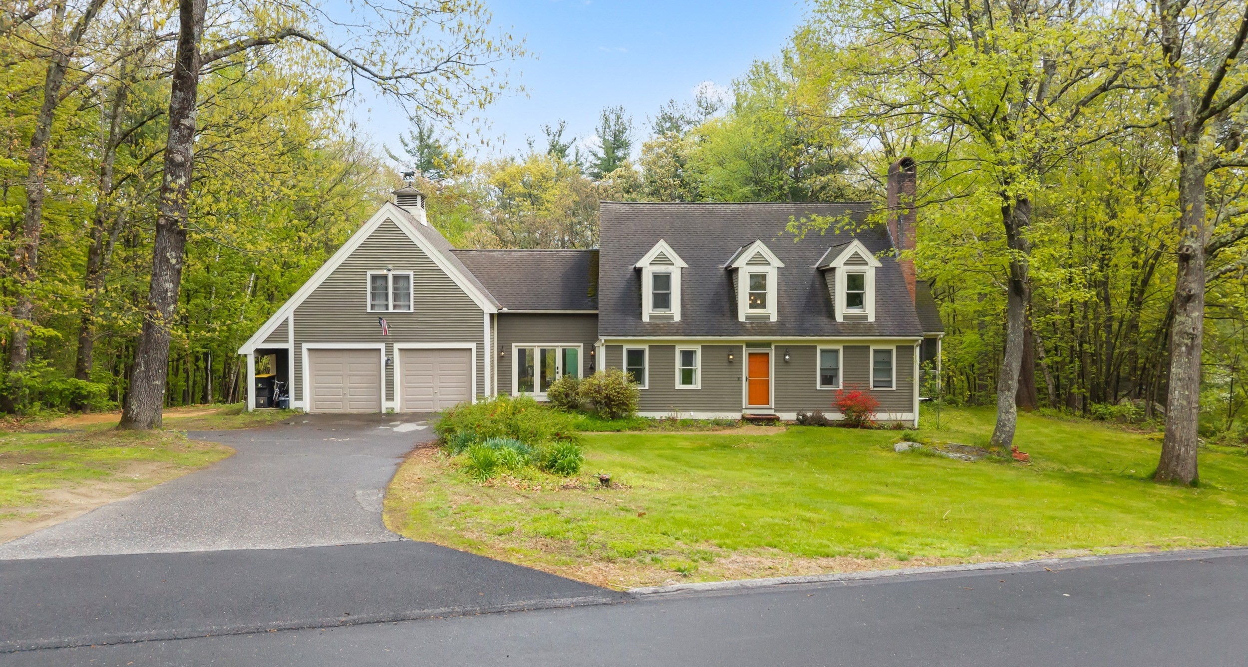 16 Elliott Road — photo