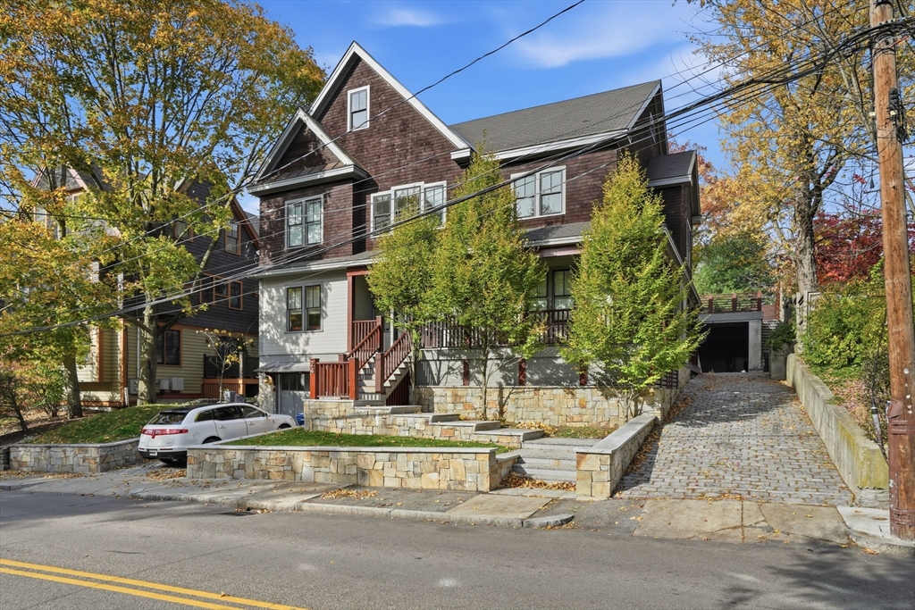 24 Sigourney St #2 — photo