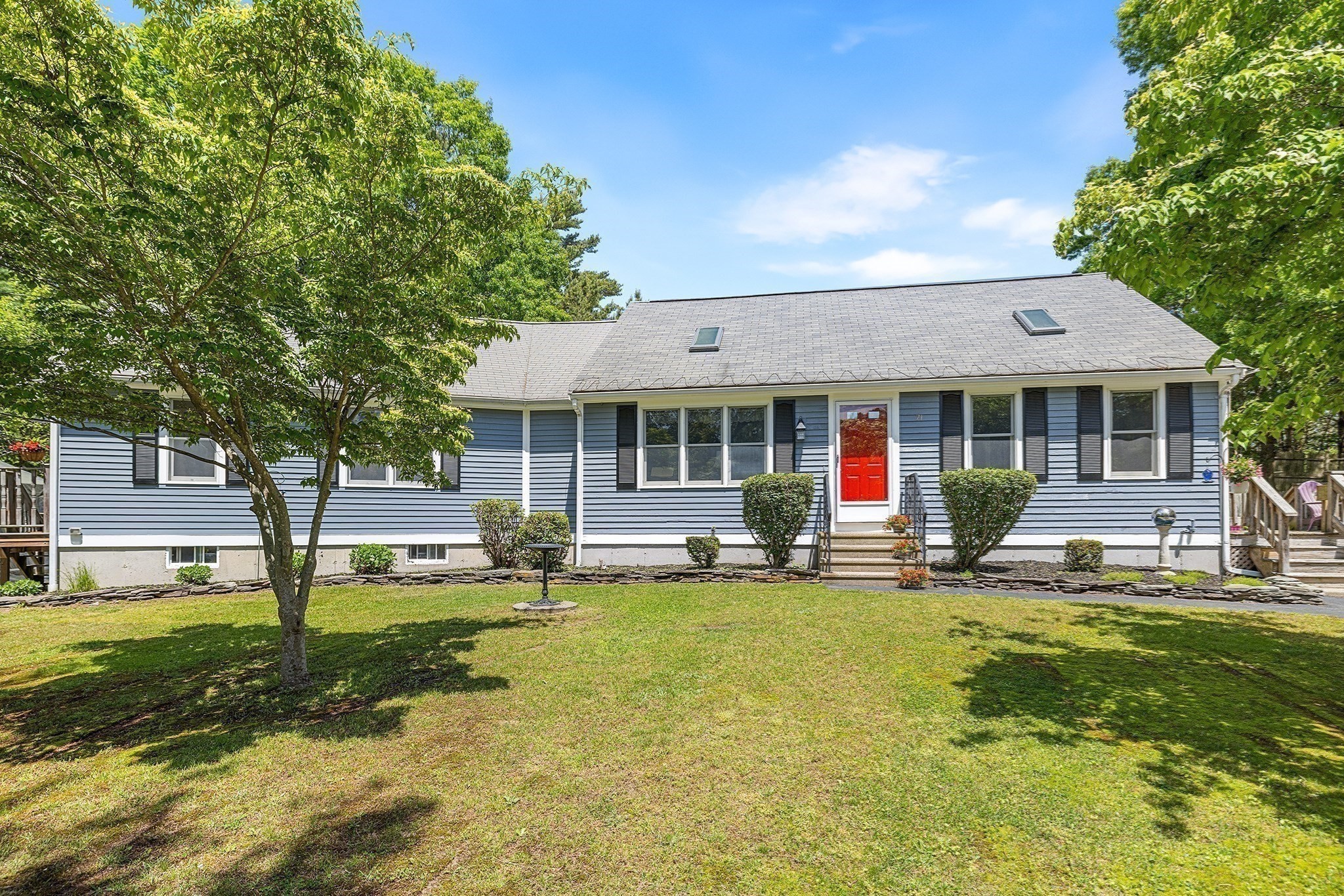 71 Cains Hill Dr — photo