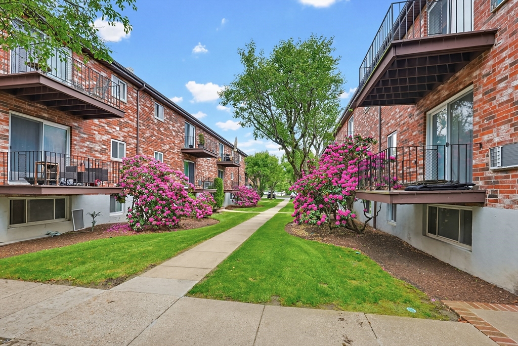 21 Westgate Road #4, Boston, MA 02467 — photo 3