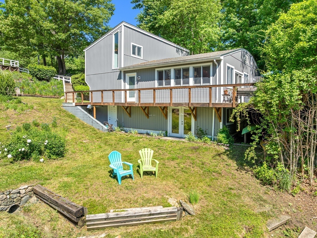 303 Lakeshore Dr — photo