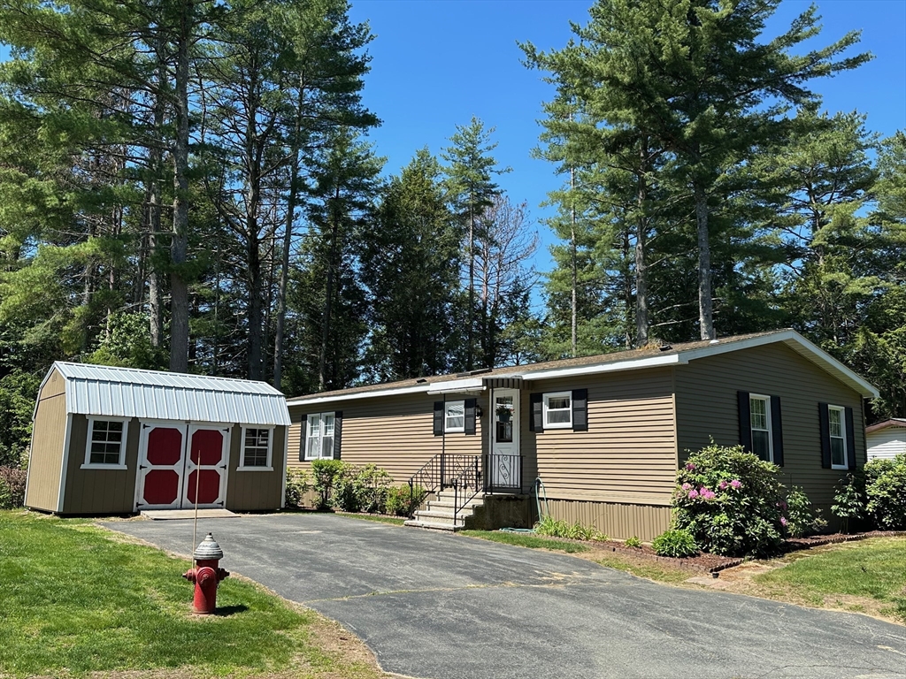 30 Earl Dr. — photo