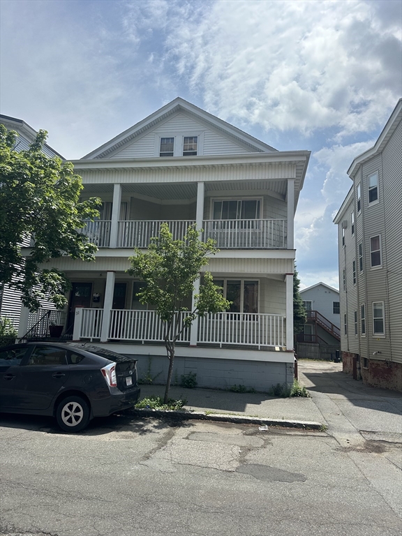 33 Wave Ave — photo