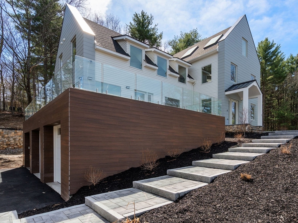7 Whipple Road, Lexington, MA 02420