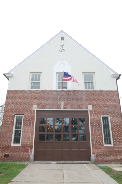 1043 Sumner Ave — photo