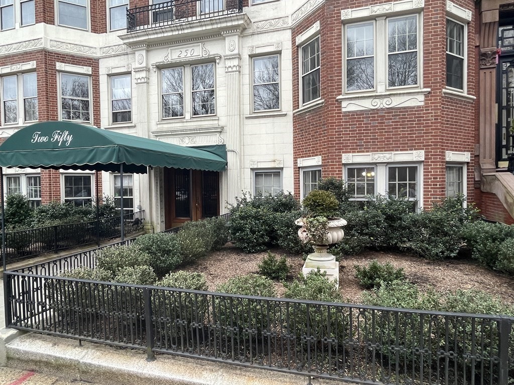 250 Commonwealth Ave #22 — photo
