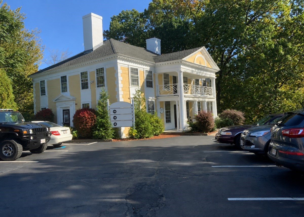 827 Main St — photo