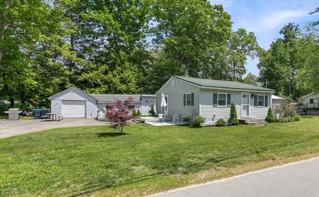 22 Collette's Grove Road, Derry, NH 03038 — photo 2