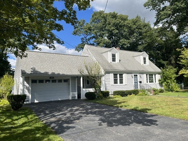 110 Longmeadow Dr — photo