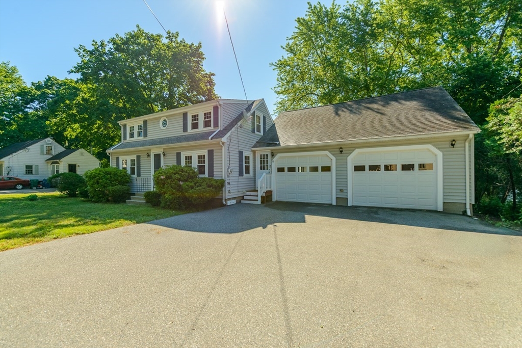 16 Rangeway Road, Billerica, MA 01862