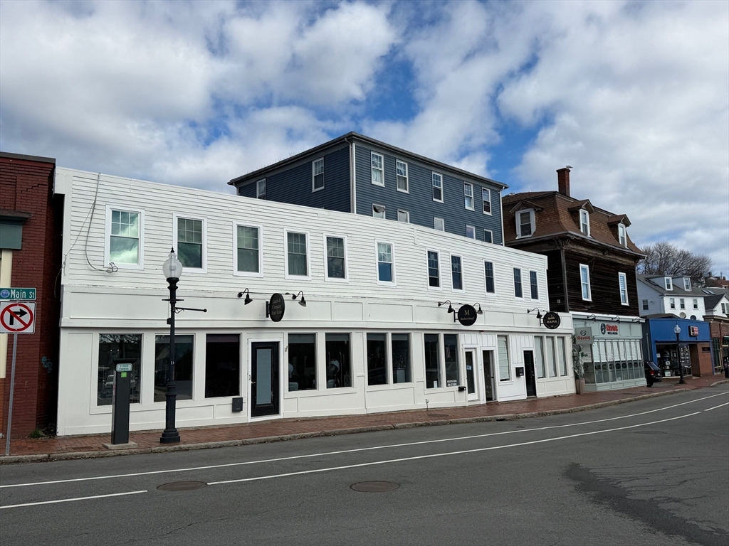222 Main St — photo