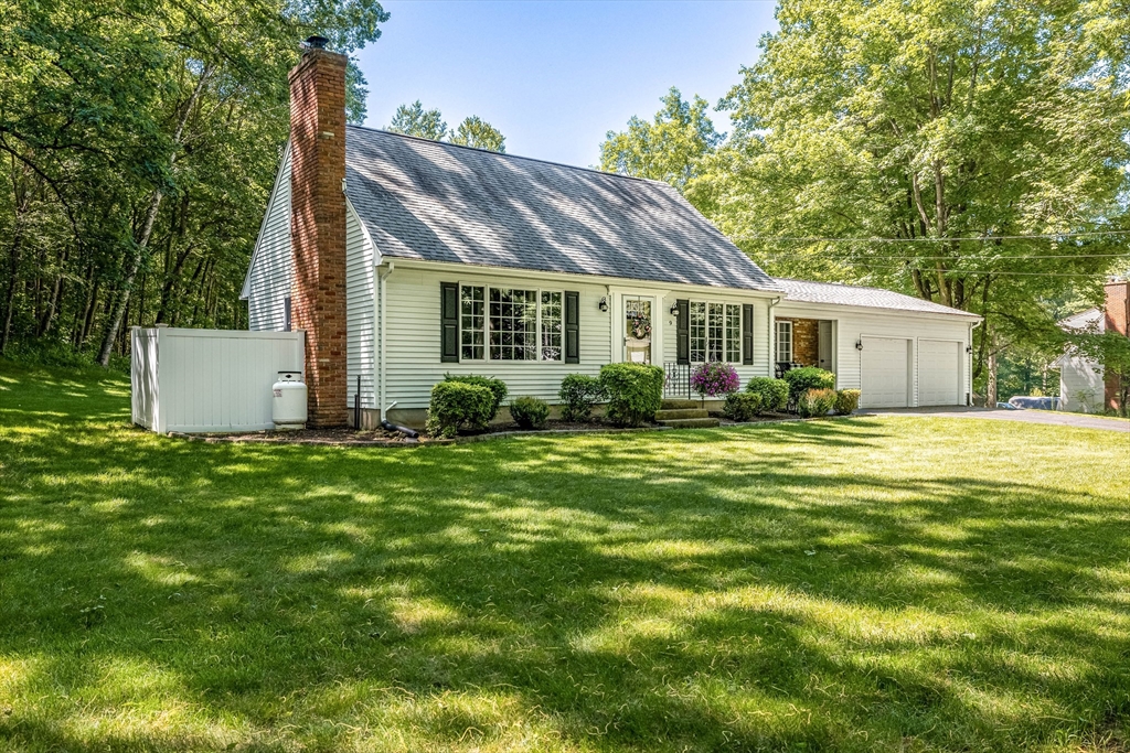 9 Branch Road, Wilbraham, MA 01095