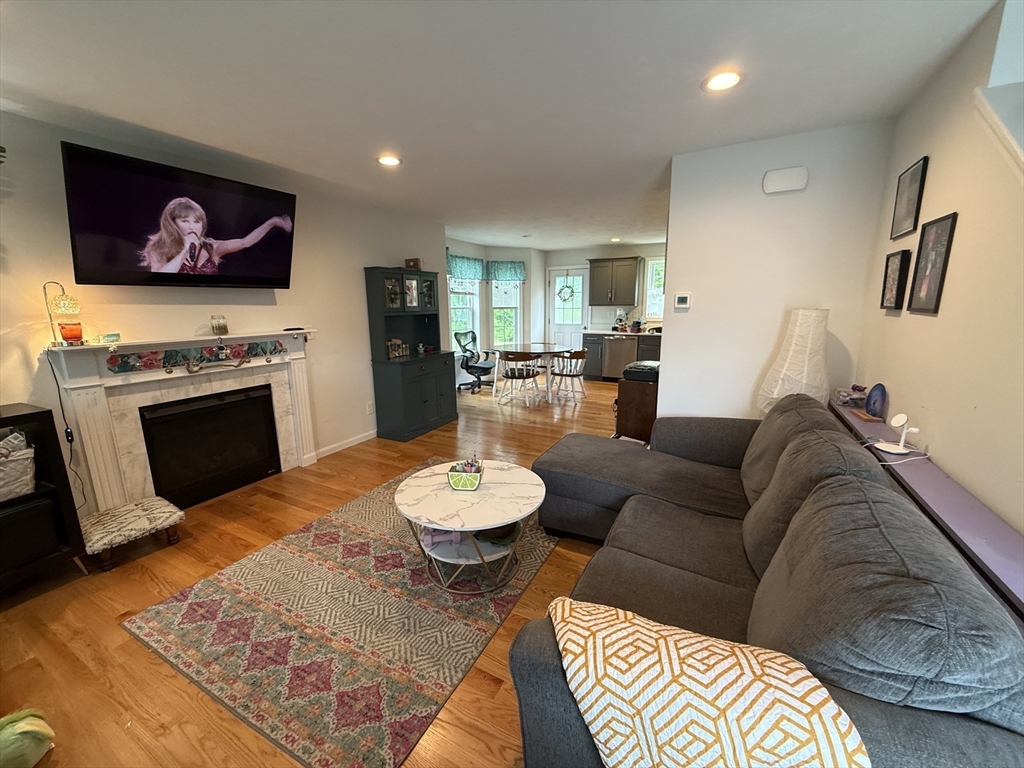 91 Riley Road #91, Tyngsborough, MA 01879 — photo 3