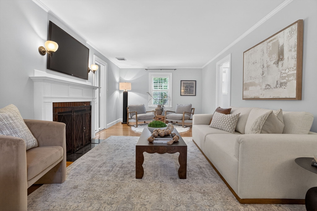 35 Cleveland Road, Wellesley, MA 02481 — photo 3