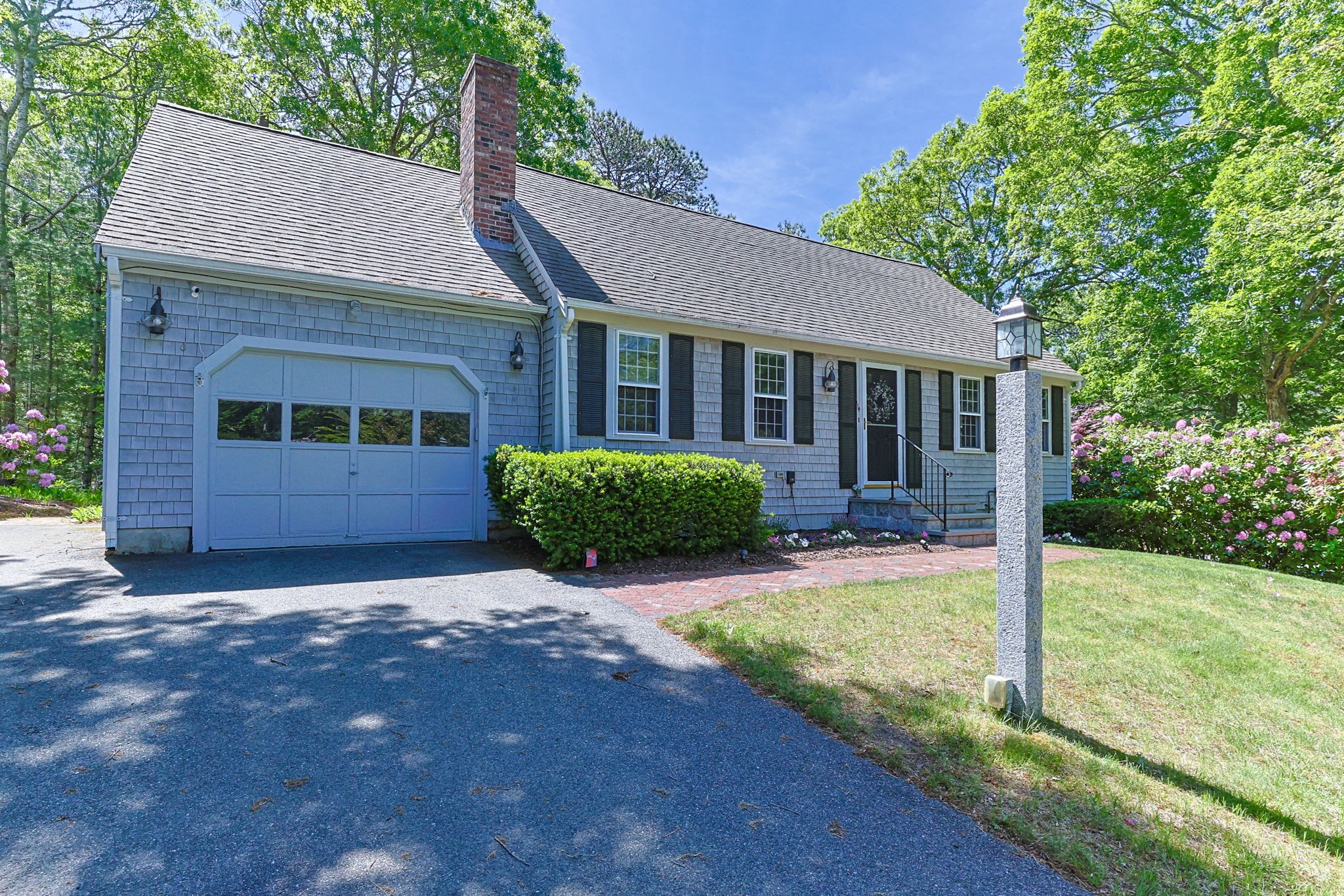 114 King Arthur Dr — photo