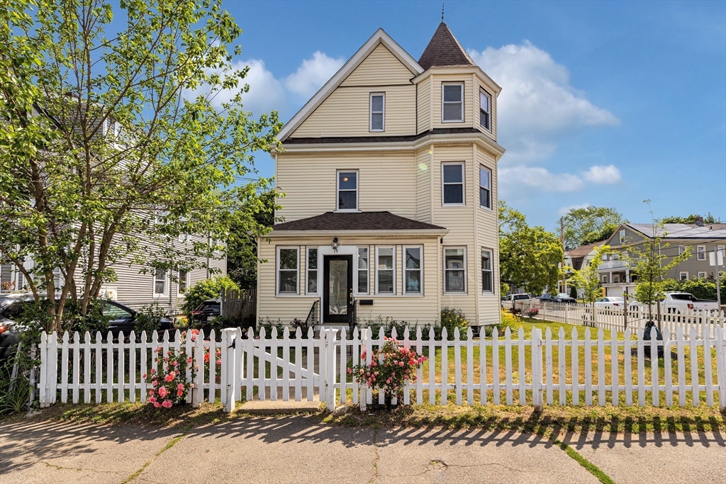 15 Reddy Avenue, Boston, MA 02136 — photo 2
