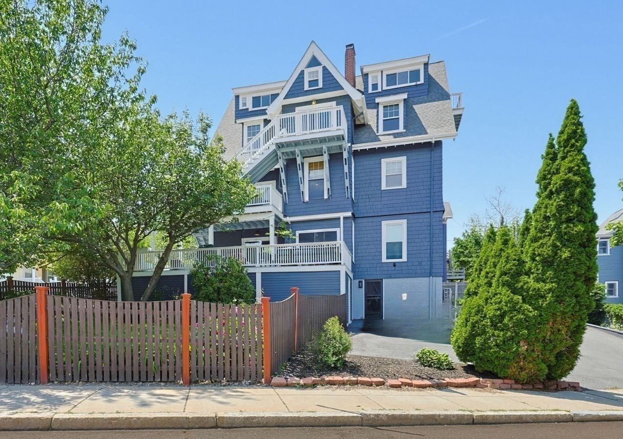 51 Sawyer Avenue # 3 — photo
