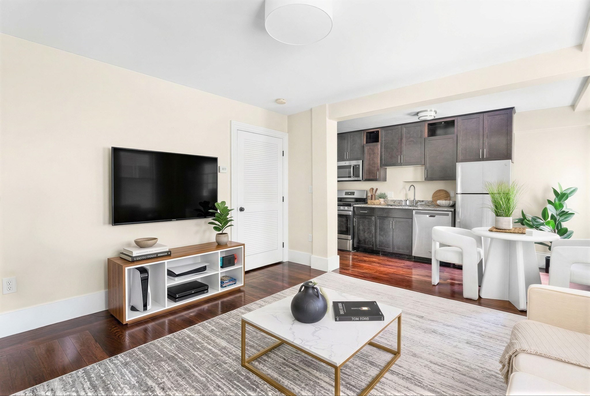 111 Eutaw St. # 1B — photo
