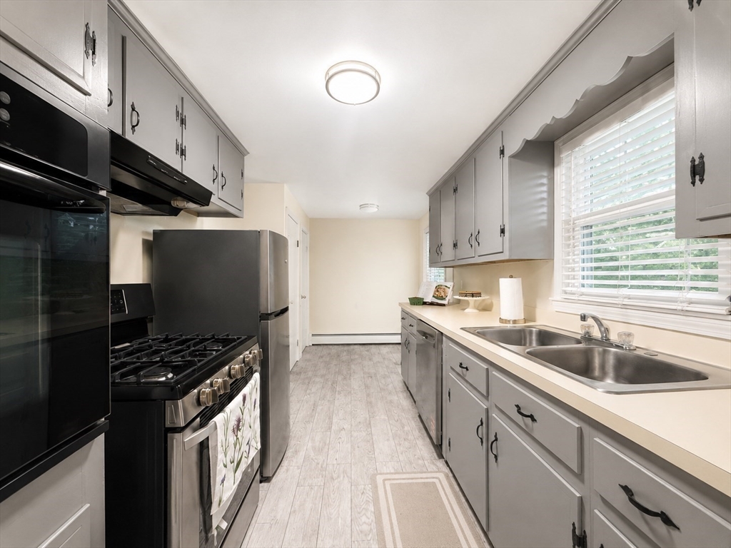 30 Springdale Road, Dracut, MA 01826