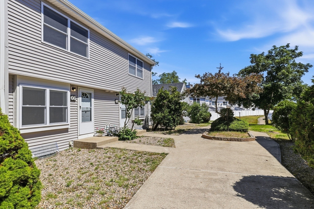 66 Pine Valley Dr #27a 66 Aka 27a — photo