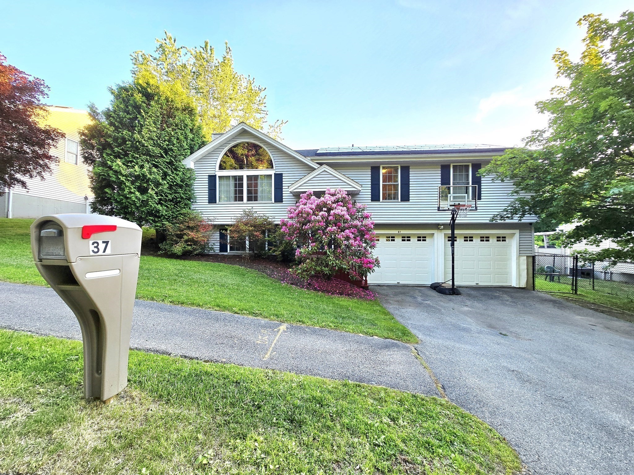 37 Moreland Green Dr — photo