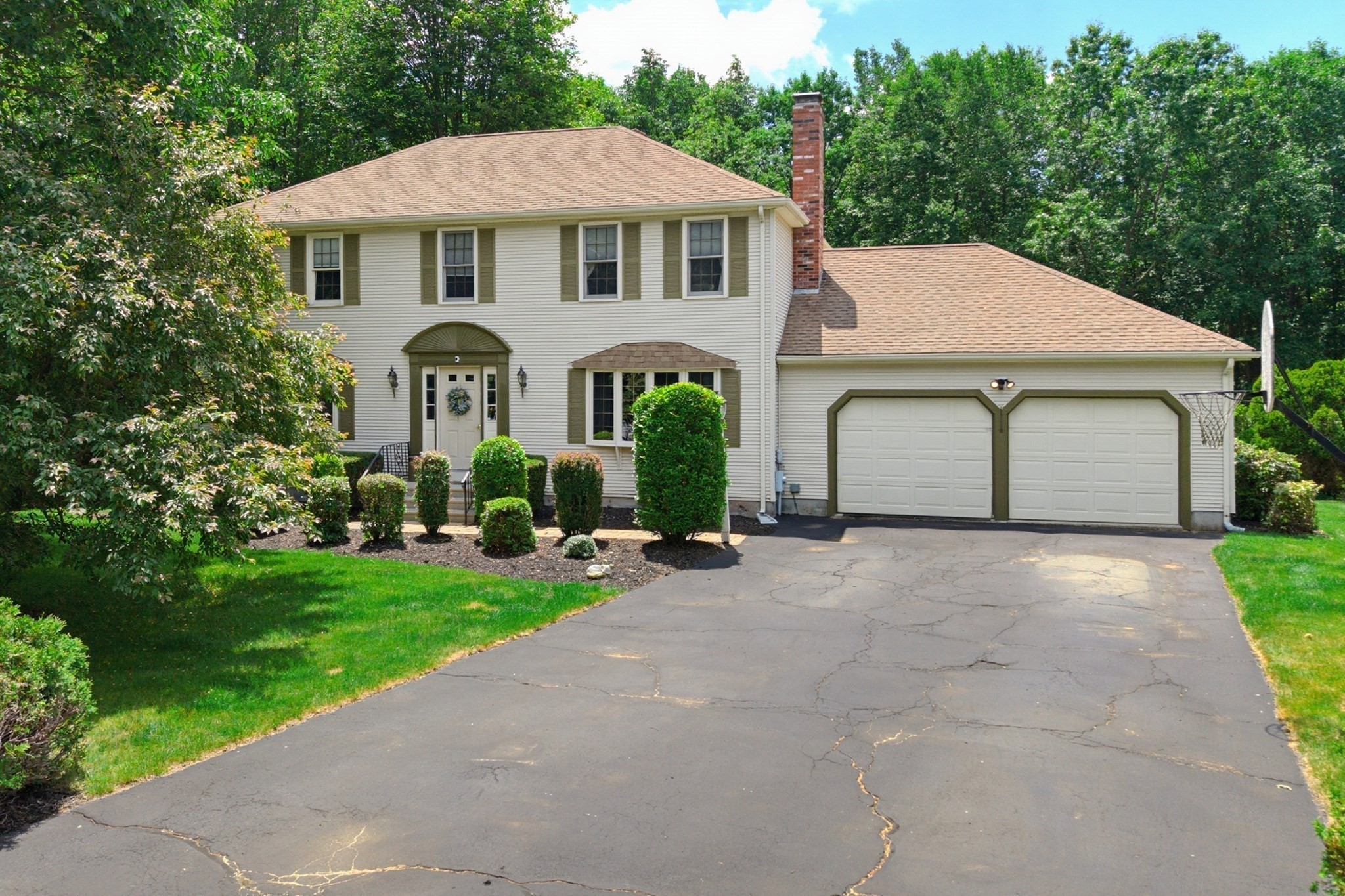 60 Forest View Dr — photo