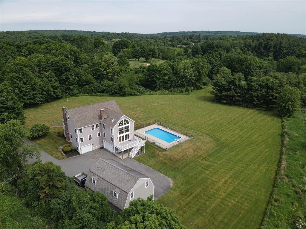 21 Randall Road, Berlin, MA 01503