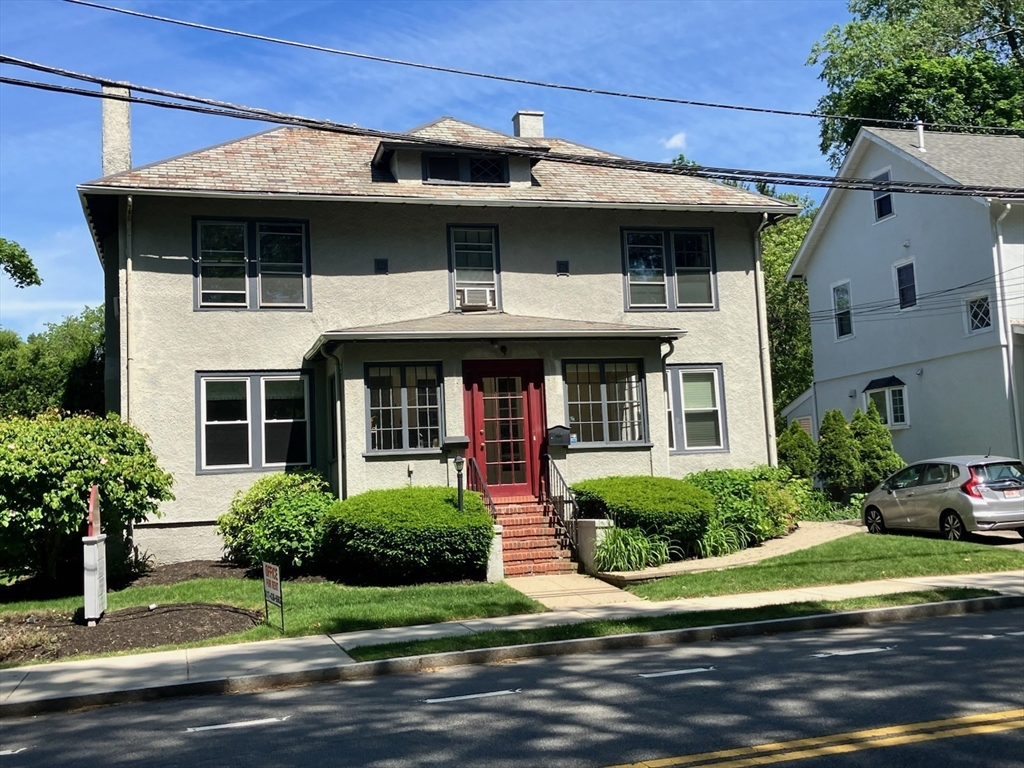 846 Walnut St # 1 — photo