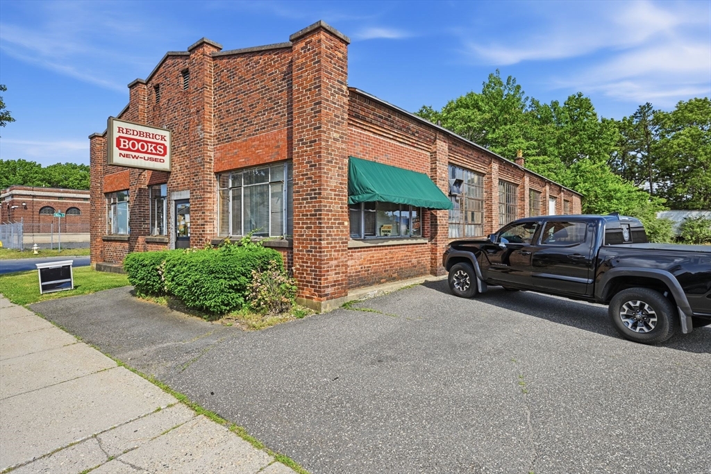 797 Page Blvd — photo
