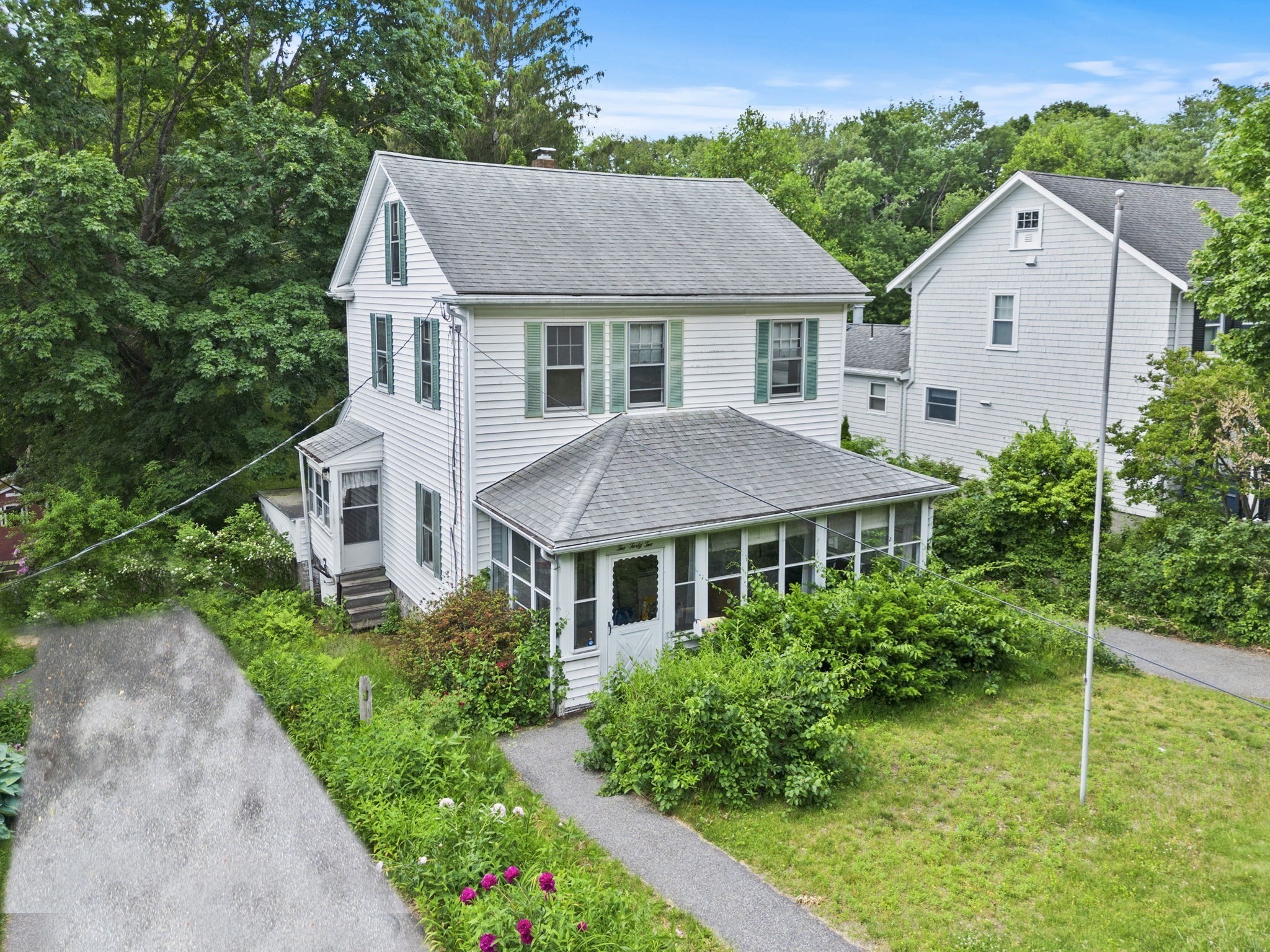 242 Lincoln Street — photo