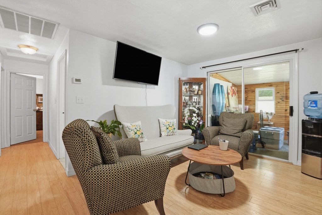 4 Edith Road, Framingham, MA 01701 — photo 3